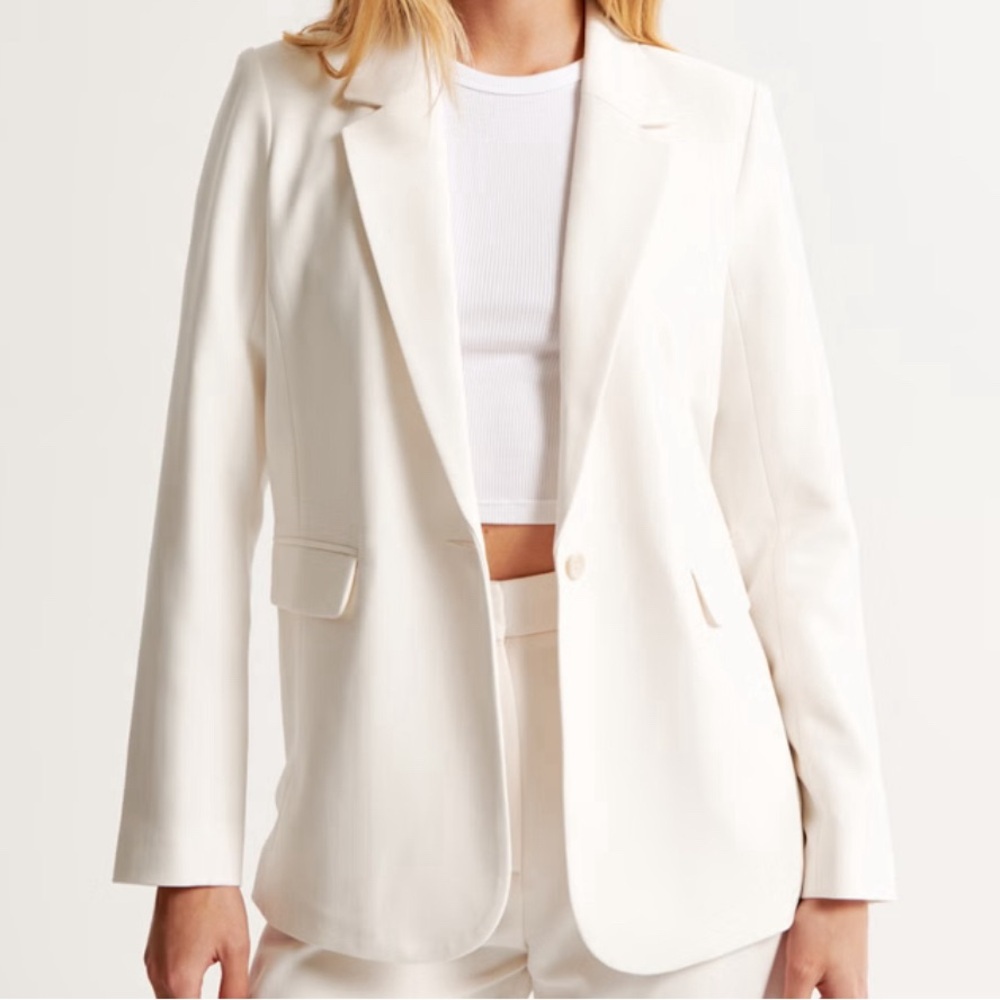NWT cream suiting blazer